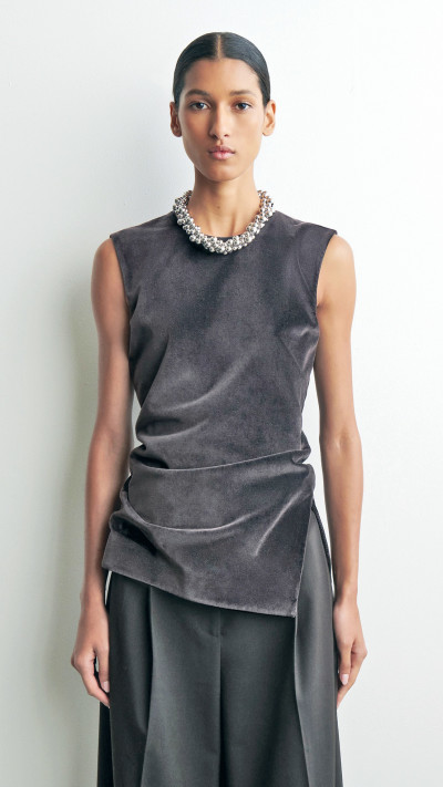 גופיה, COS, מחיר: 425 שקלים