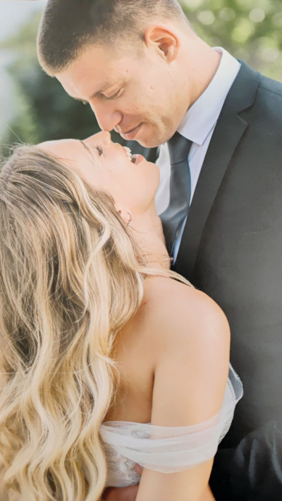 אריאל ויובל ביום חתונתם