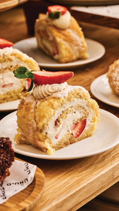 האחים, רולדת תות וזוטה לבנה