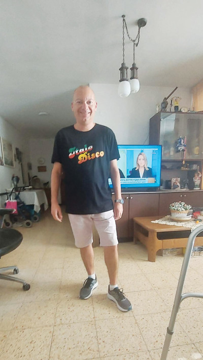 הבית שלו נהרס ואימו נהרגה. גיל אשכנזי