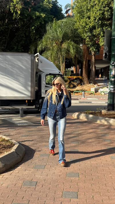 תמונות ראשונות של הילי בצלאל לאחר שיצאה אמש מבית האח הגדול (צילום: באדיבות רשת 13)