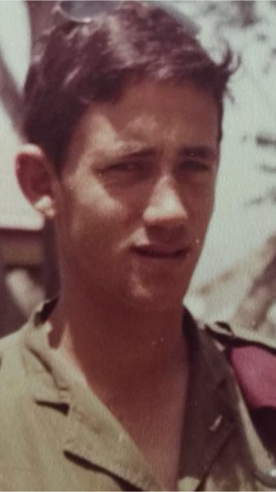 בני גנץ במהלך שירותו הצבאי (צילום: אינסטגרם)