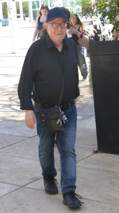 טוביה צפיר (צילום: פול סגל)