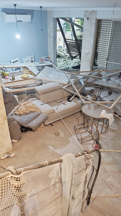 ביתה של מיטל ביטן בקריית ביאליק שספג פגיעה ישירה