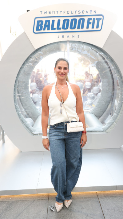טוונטי פור סבן BALLOON FIT JEANS  (צילום: אור גפן)