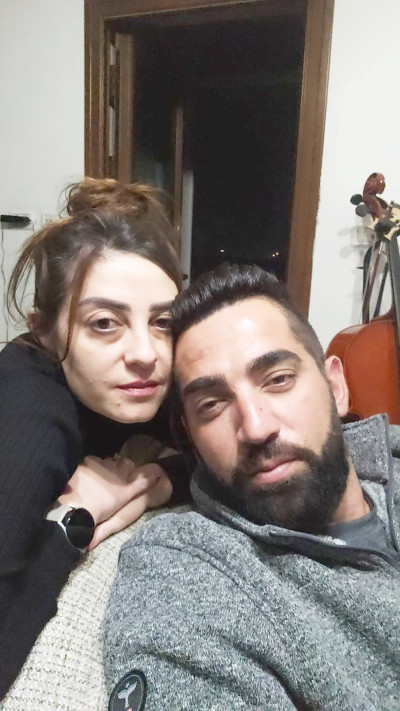 יסמין ח'טאר ליד בעלה מאהר ח'טאר ז''ל
