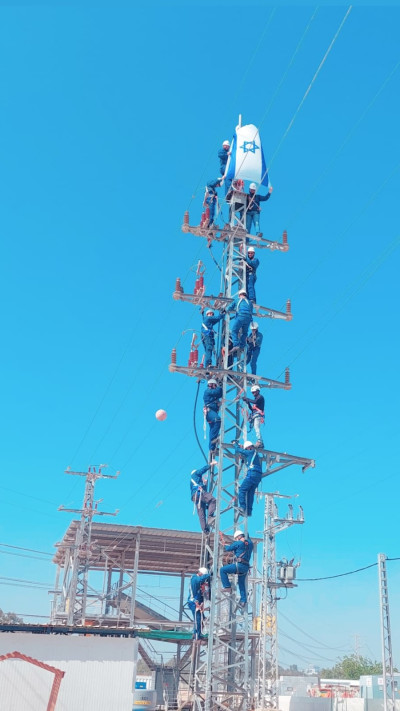 הכשרת חברת החשמל לעבודה בגובה (צילום: חברת החשמל)