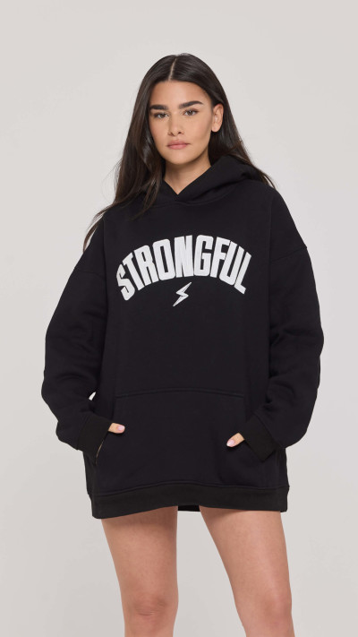 THE ICONIC SWEATSHIRT סטרונגפול (צילום: עירד נצר)