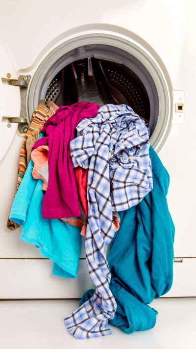כך תמנעו הפצת חיידקים במכונת הכביסה