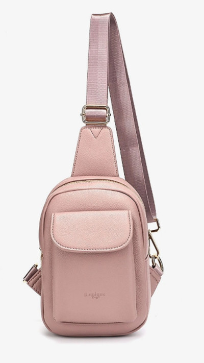 רשת בי יוניק מציגה: מבצעי סוף עונה על מגוון פריטים במחלקות התיקים וההנעלה