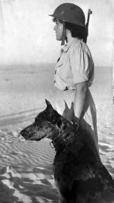 אסתר כהן, בת טיפוחיה של דר מנצל והכלבנית הראשונה בצהל (צילום: פרטי)