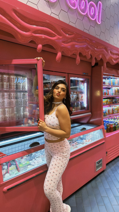 עושה לנו חשק לממתקים, והרבה