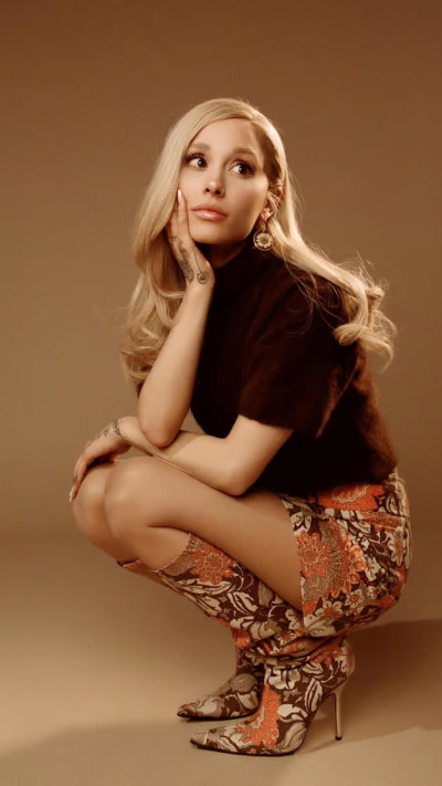 אריאנה גרנדה (צילום: Katia Temkin)