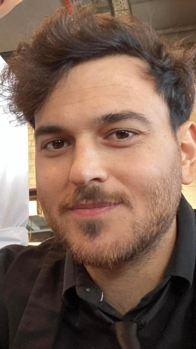 זקוק להשתלת כליה. אלון מלכה