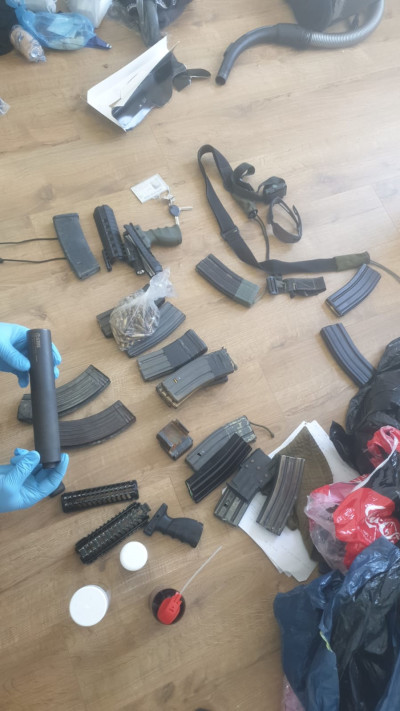 אמצעי הלחימה שאותרו אצל חייל מילואים בחדרה