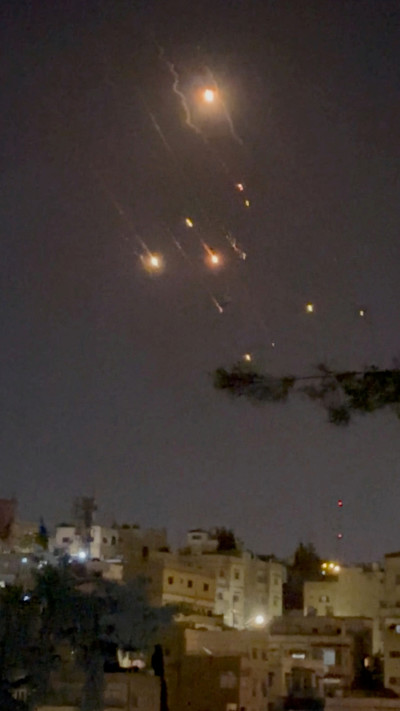 התקיפה האיראנית לכיוון ישראל, מצולמת מעמאן בירדן (צילום: רויטרס)