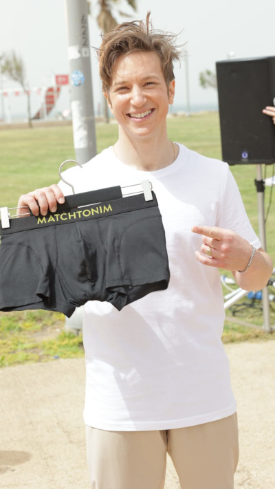 לי בירן בצילומי קמפיין תחתוני ה-D-ACTIVE של דלתא (צילום: רפי דלויה)