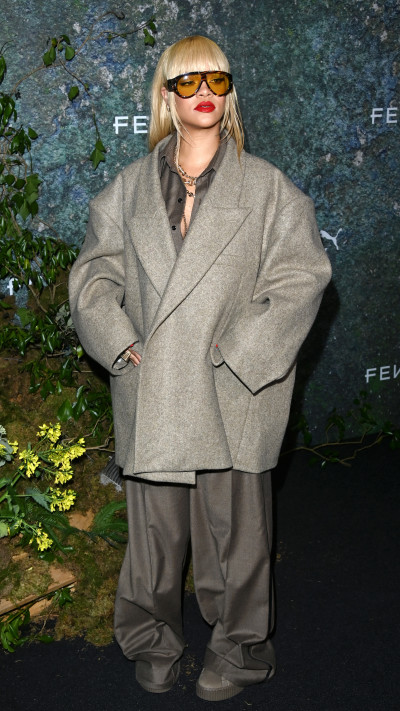 הורסת: ריהאנה