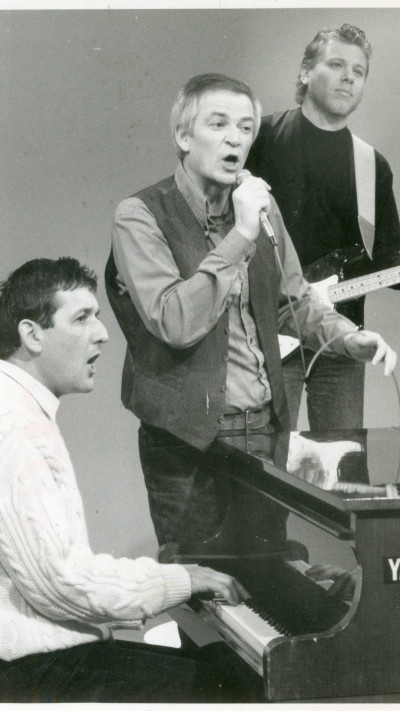 שנת 1990 יצחק קלפטר ואריק איינשטיין ויוני רכטר