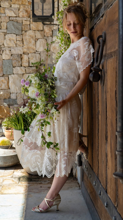 שמלת כלה וינטאג', בתמונה נויה חיים  (צילום: גלעד טל)