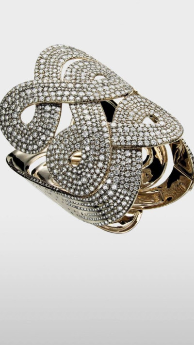 הצמיד שענדה לוסי איוב