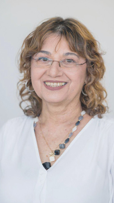 נלי גבע מנכ''לית- SOS