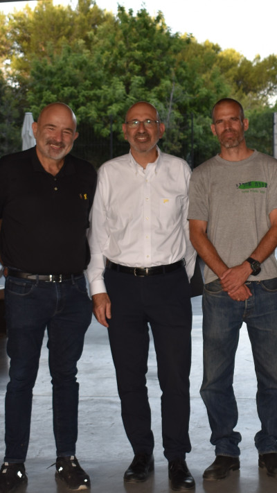 אמיר סטרוגו, בני גבאי וניר למפרט  (צילום: גיל אלמולי)