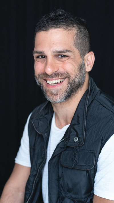 מופע תיאטרלי מוזיקלי בעקבות שירי אריק אינשטיין