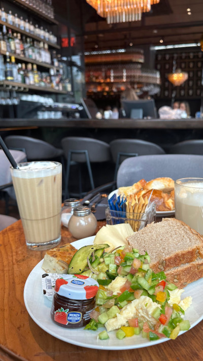 ארוחת בוקר, מלון רוטשילד 22