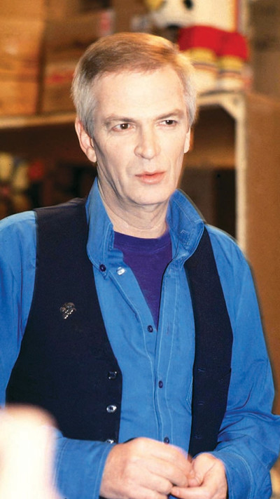 ''התעניין בי מבחינה מקצועית''. אריק איינשטיין