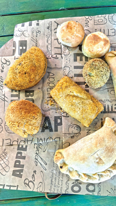 קאזה דה דונה מריה בר ואוכל ברזילאי אורוות האמנים פרדס חנה