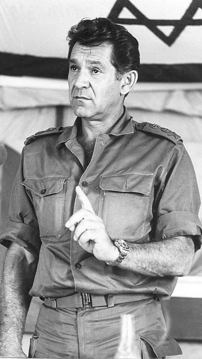 דדו דוד אלעזר במלחמת כיפור  (צילום: מיקי צרפתי, ''במחנה'')