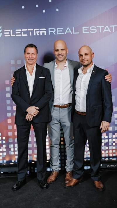 אמיר יניב, גיל רושינק ומייקי זלקינד  (צילום: Paul Styler)