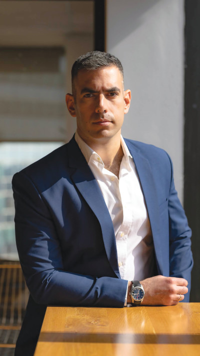 יונתן ברנד, מנכ''ל אולטרה פיננסים (צילום: שי סוויסה)