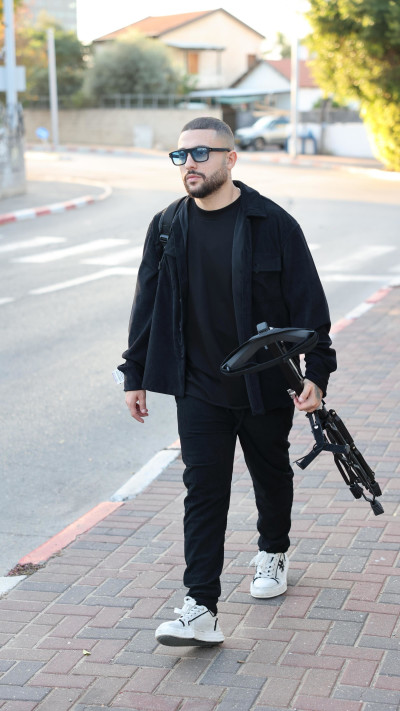 אור בן דוד בחזרות הראשונות למופע החנוכה (צילום: אור גפן)
