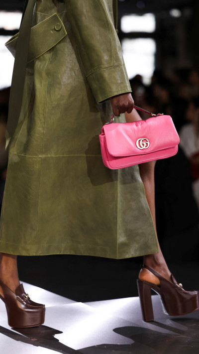 גוצ'י מציגה את קולקציית סתיו/חורף 2024 במילאנו (צילום: רויטרס)