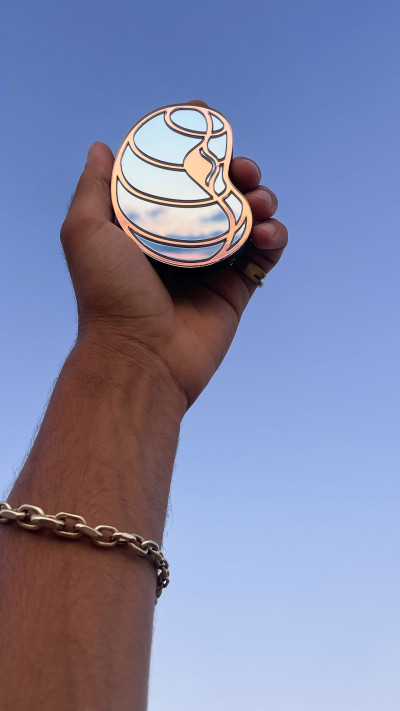 ההוא עם המראות (צילום: אמיר קמרי)