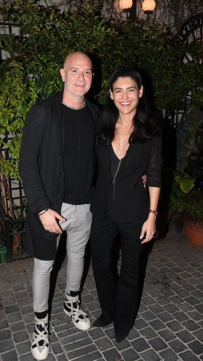 שלמור שטרוזמן ובעלה עוז לוי (צילום: אור גפן)