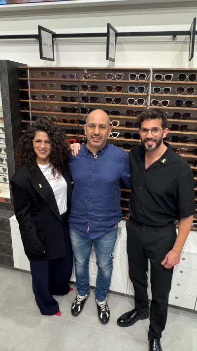 נועה קולר, שלומי טפיארו ומנכ''ל אופטיקנה, אלרועי תורג'מן (צילום: לטם מלח)