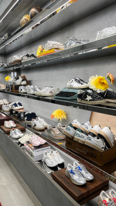 Golden Goose פותח חנות דגל ראשונה בכיכר המדינה (צילום: שובל עזור)