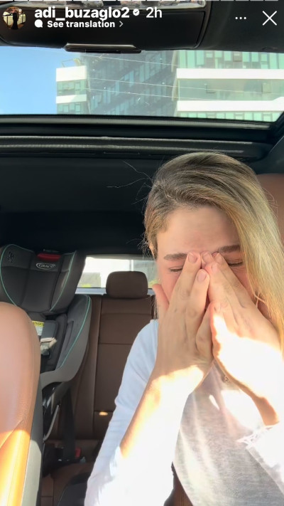 עדי בוזגלו מתפרקת בבכי (צילום: מתוך אינסטגרם)