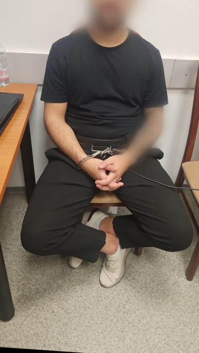 תמונתו הראשונה של יעקב משומר עצור בידי משטרת ישראל (צילום: משטרת ישראל)