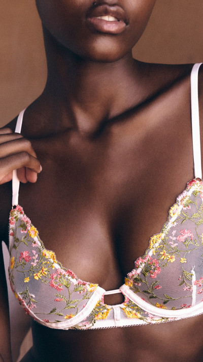 משביר - חזיות Etam