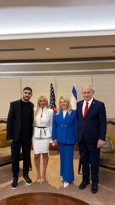 עדן בן זקן ושוקי ביטון עם שרה וביבי נתניהו (צילום: אינסטגרם)