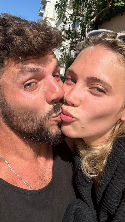 התמונה האחרונה של אנה קלמן ומתן רון לפני הכניסה לבית ''האח הגדול'' (צילום: ללא)