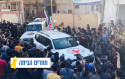 רכבי הצלב האדום לקליטת החטופים החוזרים (צילום: רויטרס)