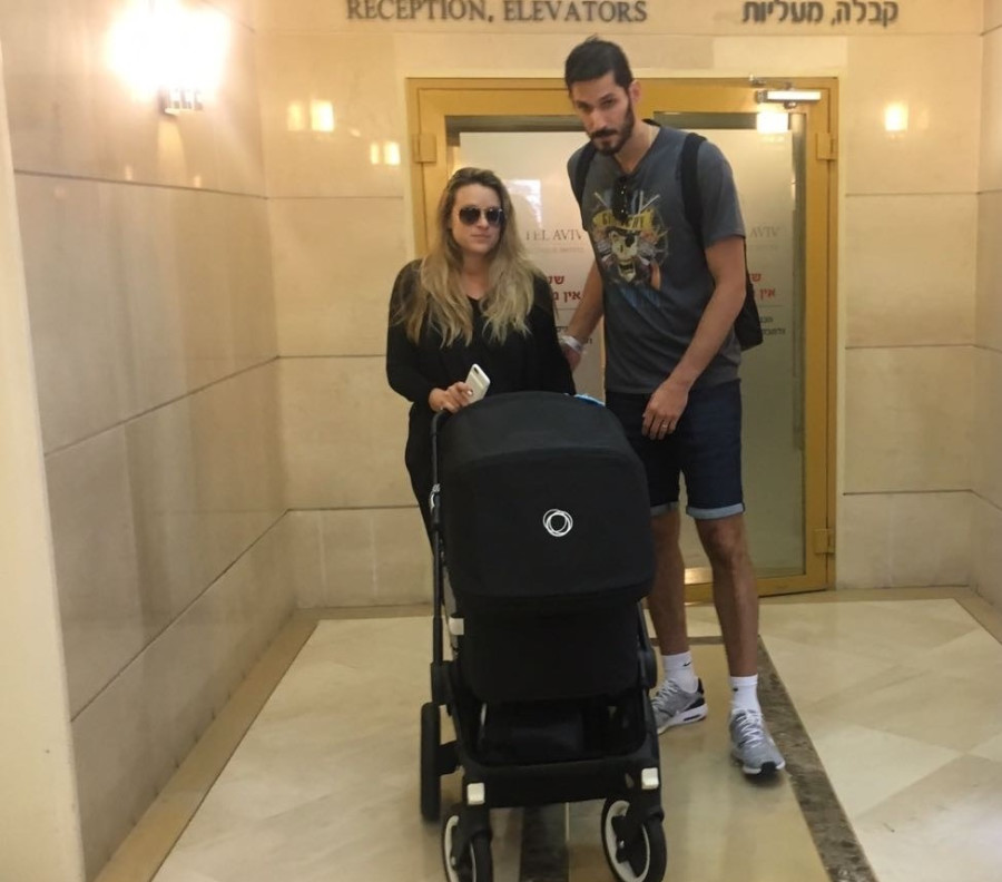 ×¢×•×ž×¨×™ ×›×¡×¤×™ ×•××©×ª×• ×