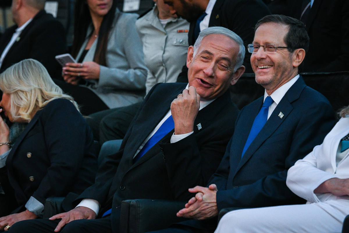 חנינה עוד לפני פסק הדין? המהלך הדרמטי של בית הנשיא בבקשת נתניהו