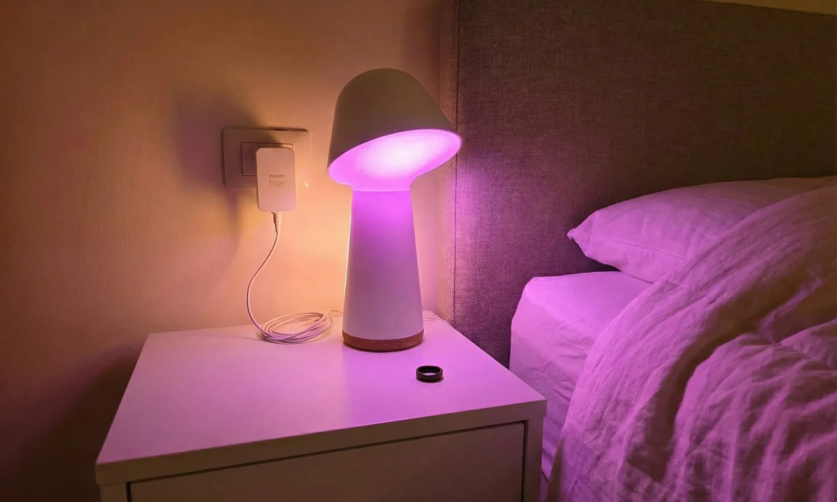 המנורה של פיליפס Hue תעזור לכם לקום טוב יותר בבוקר