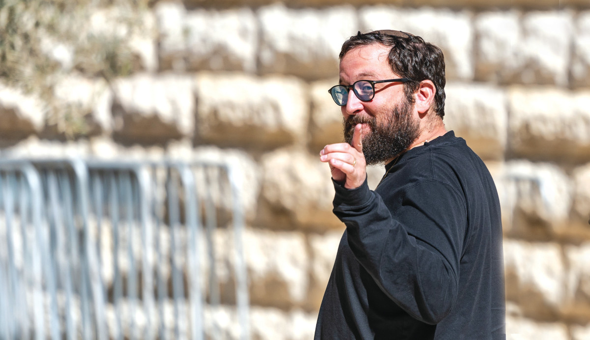 פרשת הבילד בוערת: המשטרה מפעילה את מנגנון החירום נגד יונתן אוריך